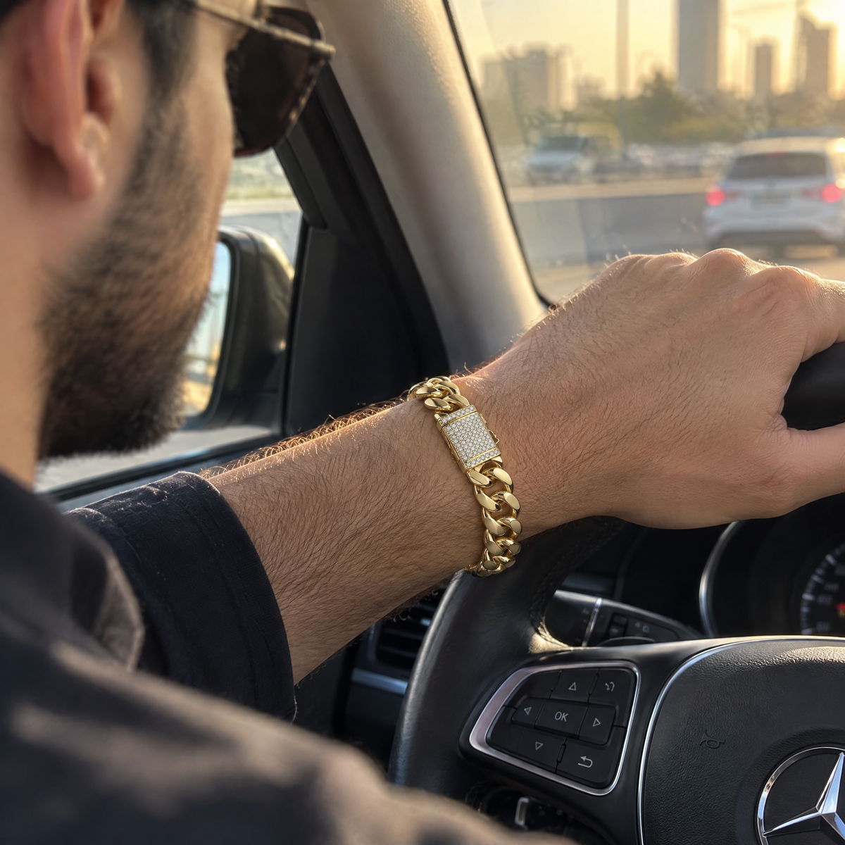 צמיד קובני לגבר גולדפילד משובץ זרקונים · 10 מ״מ · 19 ס״מ · דגם 0166, מבט מזווית נוספת | צמידים לגברים