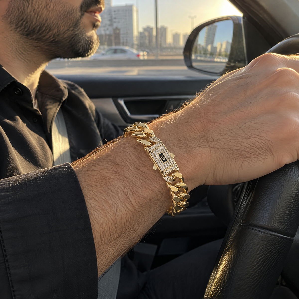 צמיד קובני לגבר גולדפילד משובץ זרקונים לבנים · 12 מ״מ · 21 ס״מ, מבט מזווית נוספת | צמידים לגברים