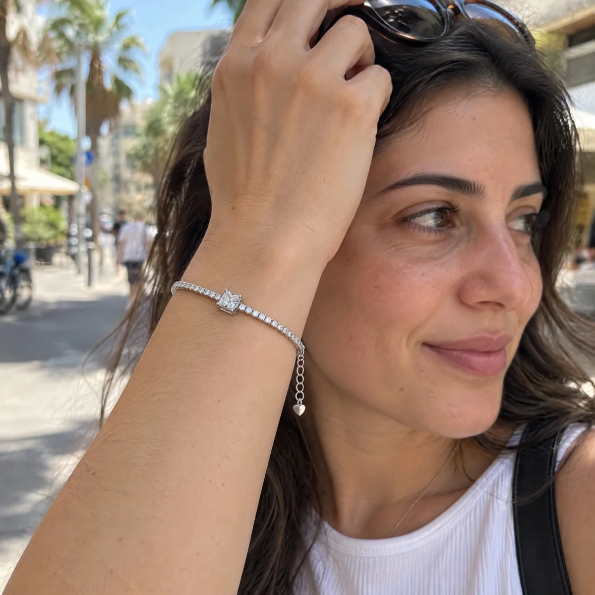 צמיד טניס עם אבן מרובעת · כסף 925 · זירקון AAA, מבט מזווית נוספת | צמידי כסף 925